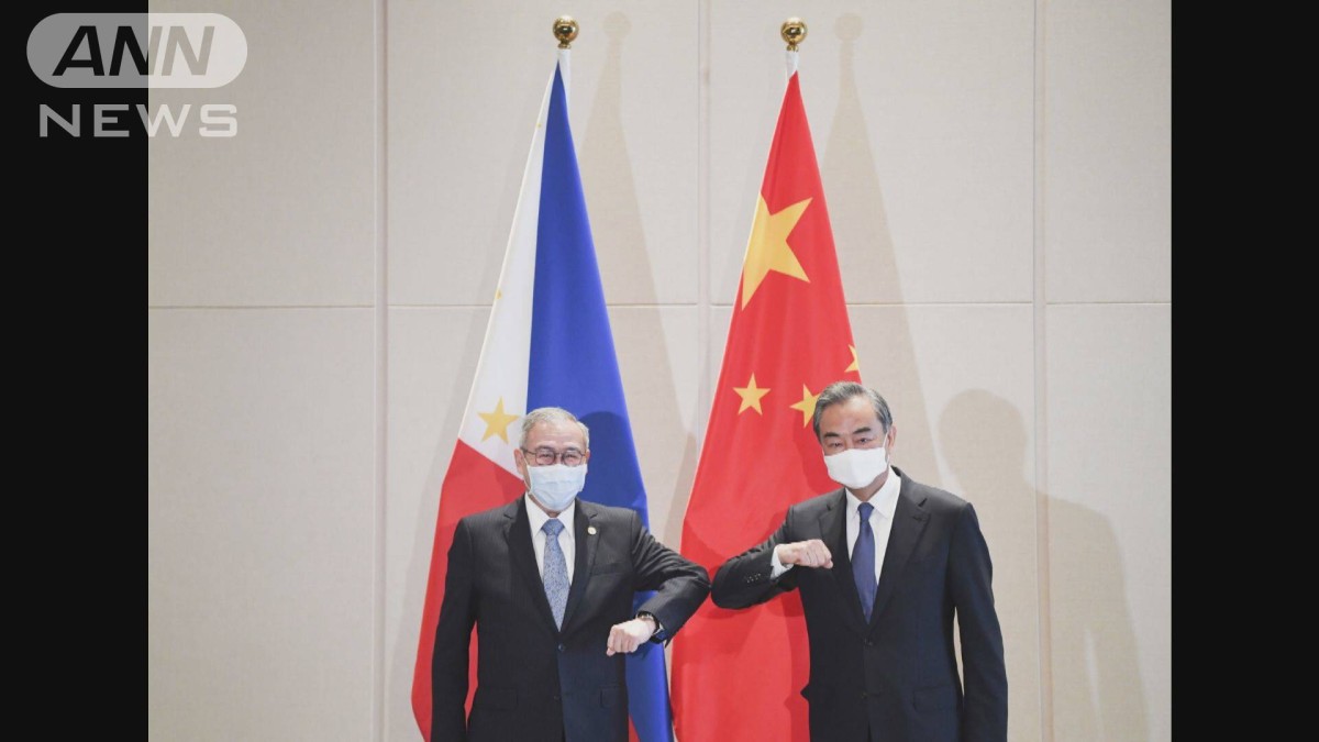 中国外相「罠は存在しない」フィリピン外相と会談