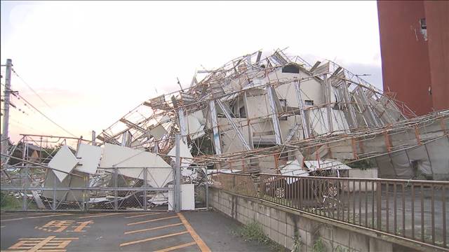 栃木 佐野市で突風か 解体工事の足場が住宅に直撃 テレ朝news テレビ朝日のニュースサイト