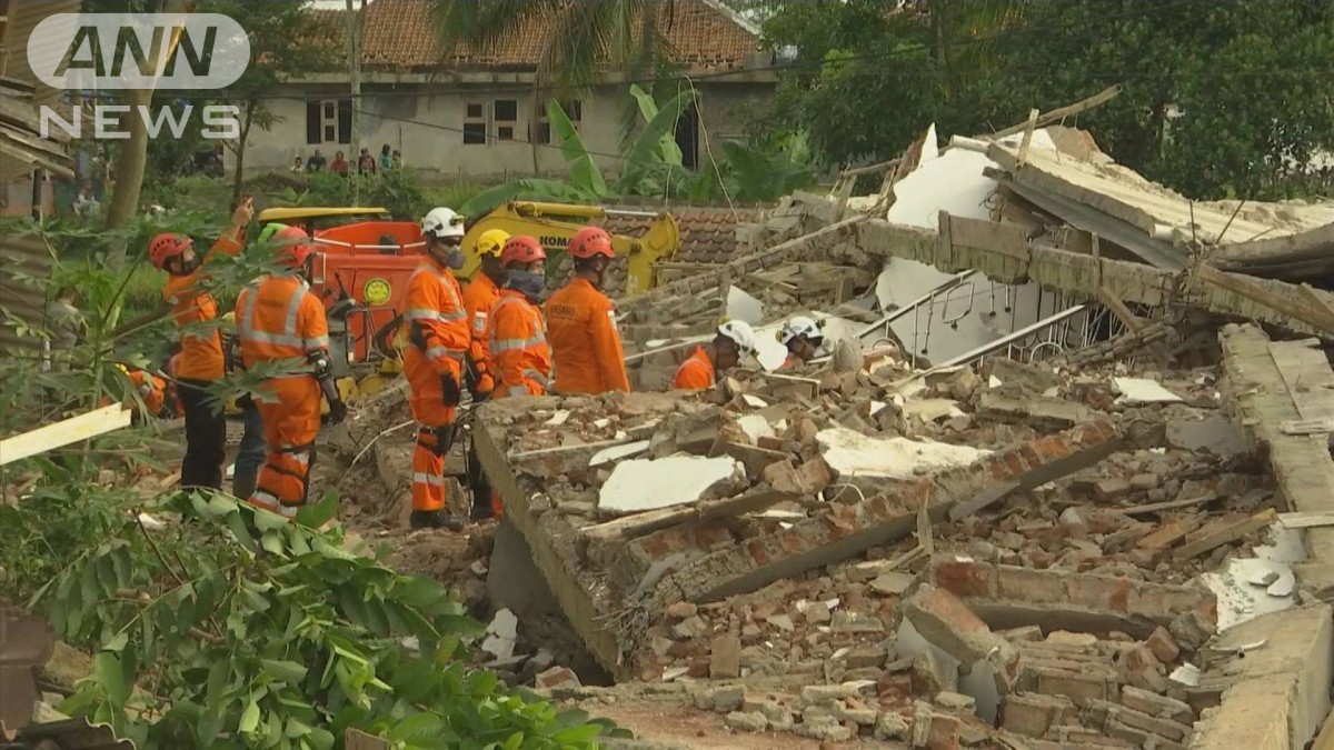 インドネシアの地震で死者268人に　その後も揺れ多発で救助難航