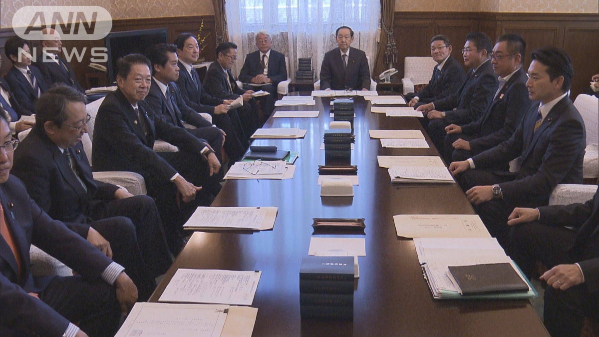 「給料の二重取り」批判受け公設秘書と地方議員の兼職禁止を与野党が確認