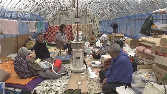 能登半島地震 ビニールハウスに避難の住民　水道復旧進み自宅へ