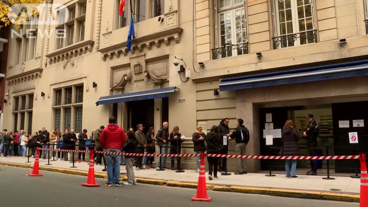 アルゼンチンとスペインの外交危機が拡大　スペイン政府は大使召還へ