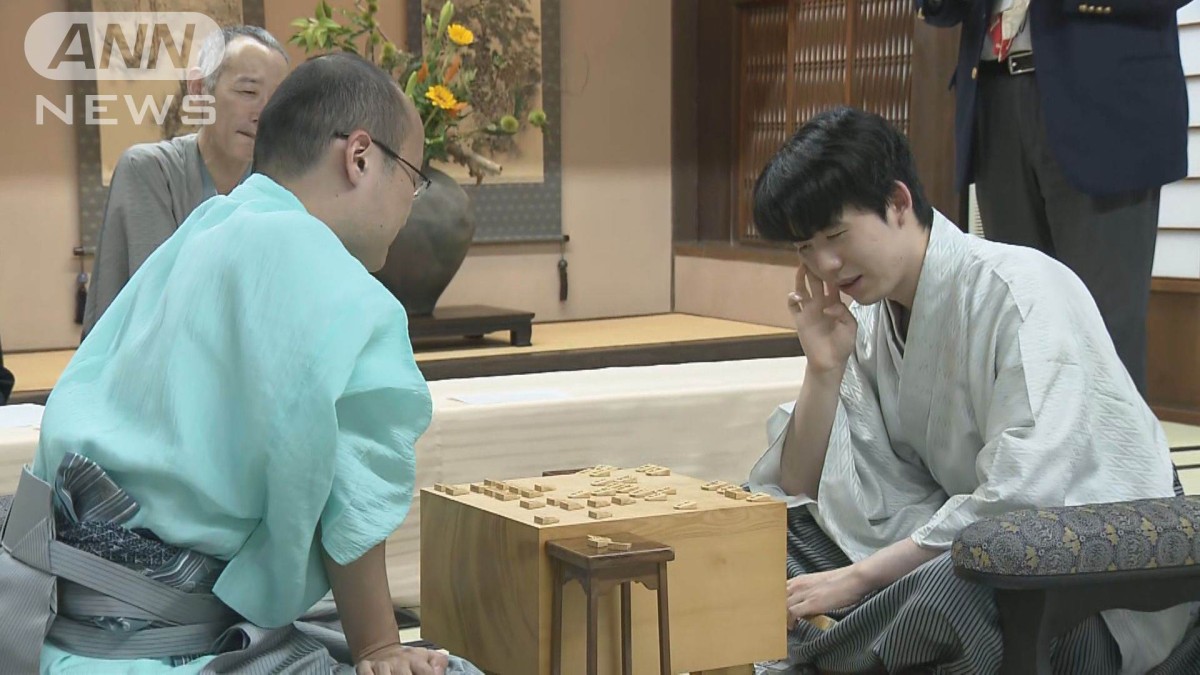 将棋王位戦 藤井七冠が永世王位に“王手”