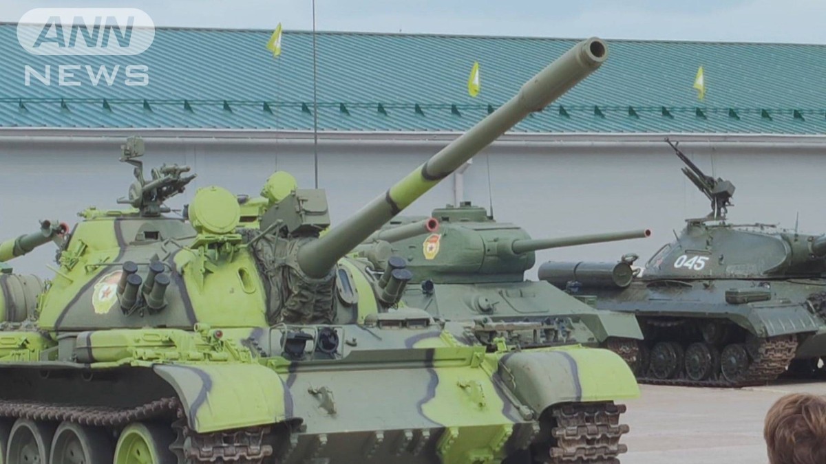 ロシアの映画会社が撮影で使用したソ連時代の戦車を国防省に寄贈