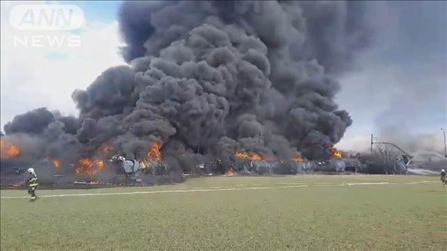 チェコで貨物列車が炎上　化学物質のベンゼン運搬