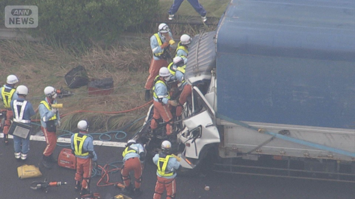 愛知 東名高速 トラックなど3台絡む事故 1人重体 2人けが