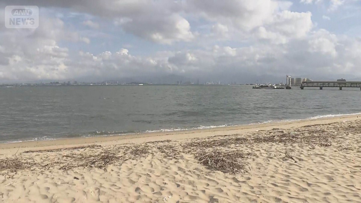福岡市の73歳男性と判明　海岸の右足と海上の上半身　死後、スクリューに
