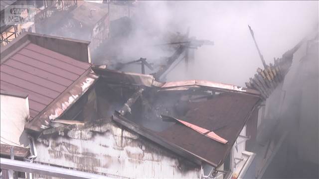 「屋根から煙」京都御所近くで住宅火災 　2人搬送 2025年09月01日(月)