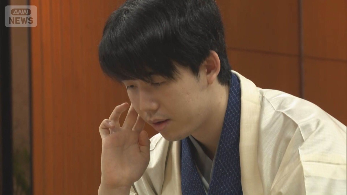 藤井聡太七冠が先勝　シンガポール王座戦　「一手一手がとても難しい将棋だった」