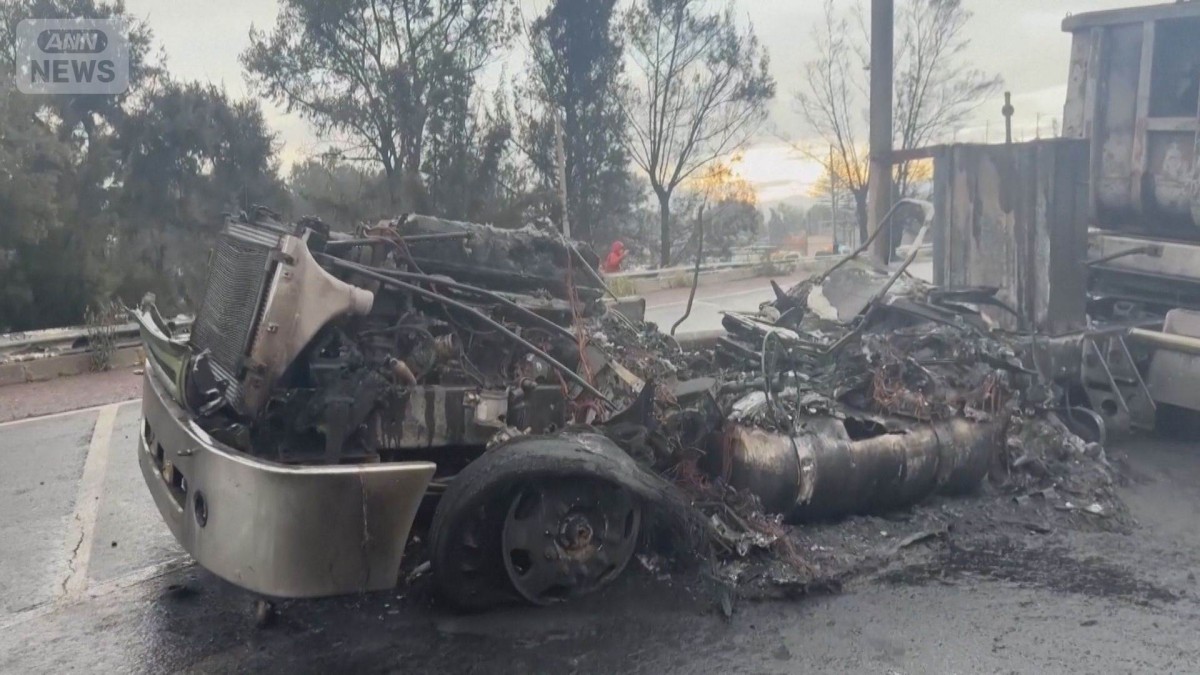 “プロパン”積んだタンクローリー横転し爆発 4人死亡90人けが 車両28台焼失 メキシコ