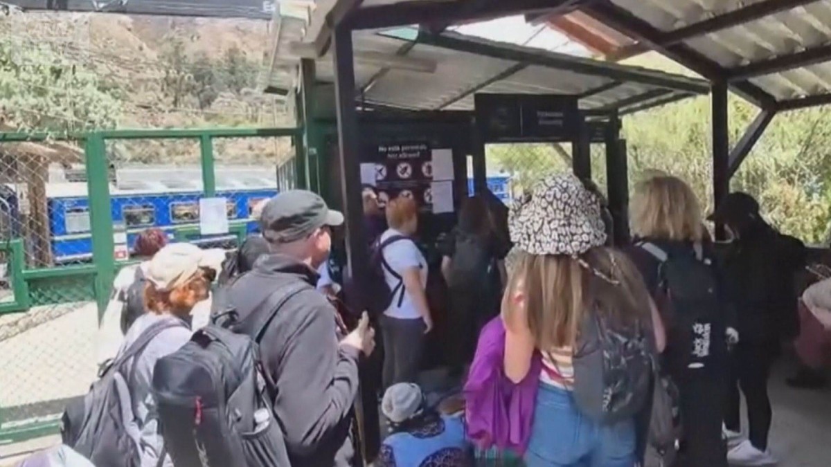 マチュピチュ観光客900人足止め　日本人も約10人　観光バス選定巡り住民がデモ