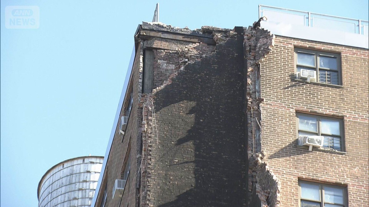 NYヤンキースタジアム近くの高層ビルが一部崩壊　ガス爆発
