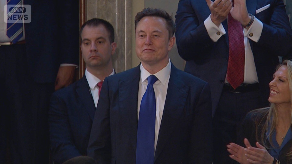 イーロン・マスク氏の個人資産73兆円　テスラ株上昇　2033年には世界初「兆万長者」？