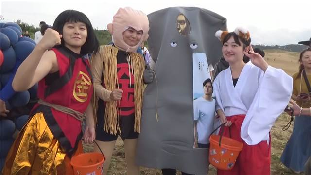 鳥取県「ハロウィーンの聖地に」 砂丘では3000人が集まって仮装パーティー