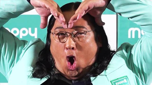 ロバート秋山「インリンじゃない」、新ポーズ考案も会場ドン引き？【芸能動画】