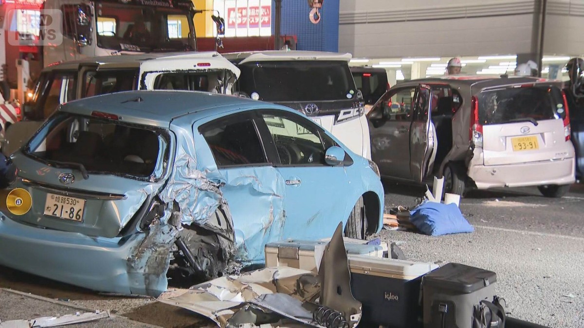 兵庫・加古川市 車14台絡む事故 78歳男性死亡 17人けが