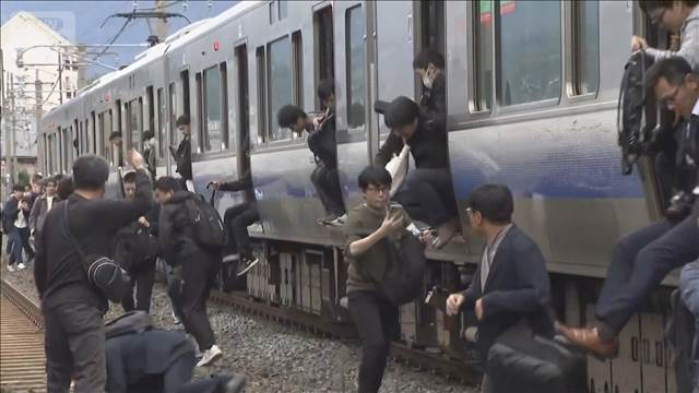 各地で“津波防災の日”訓練　列車から避難も「日ごろの備え 再確認を」