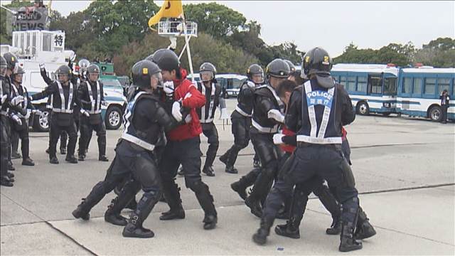 警視庁機動隊　新隊員が初訓練　「誇りと使命感を持って鍛錬に」