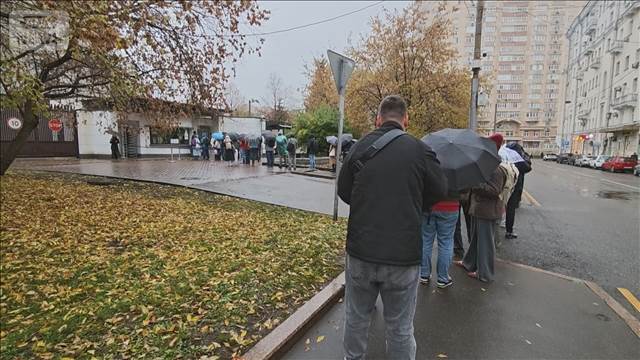 EUがロシア人のマルチビザの発給停止　日本へ観光渡航は急増でビザセンター設置も