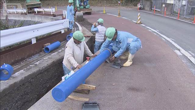 台風被害から1カ月の八丈島　いまだ続く断水 「休みなし」で復旧工事