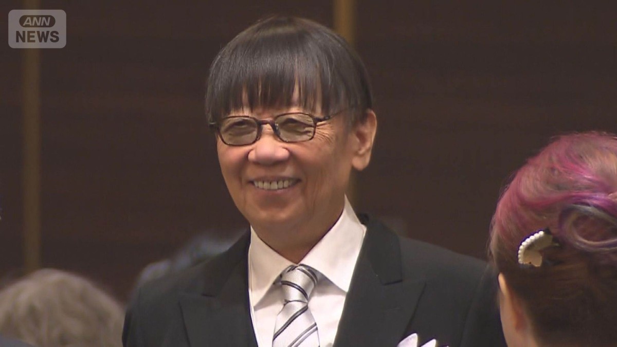 秋の叙勲の伝達式 “ドラクエ”堀井さんらに旭日小綬章