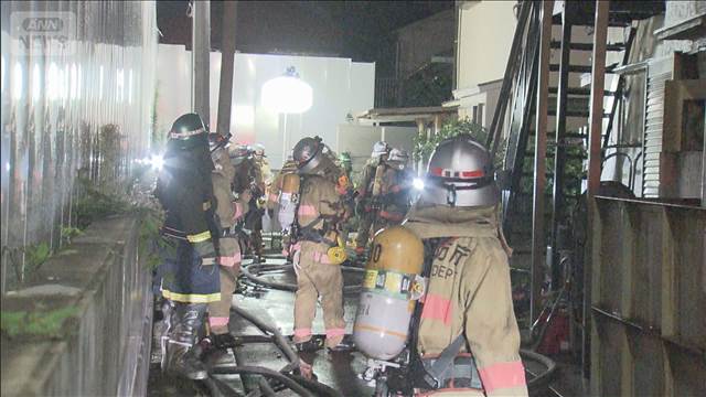 江東区アパートで火事　男性1人死亡　火元の部屋に住む男性と連絡取れず
