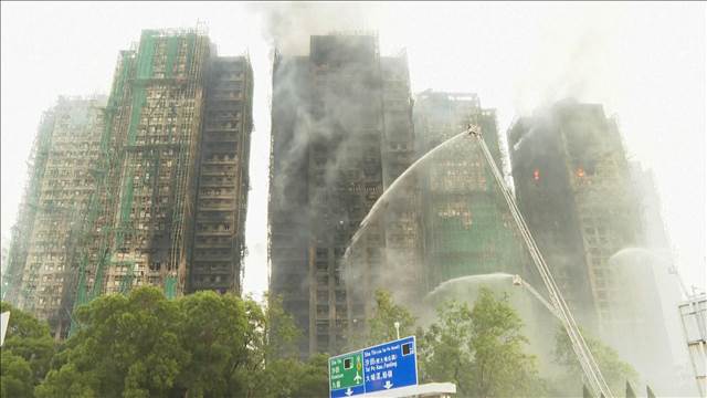 香港の高層マンションで火災　44人死亡 58人が負傷