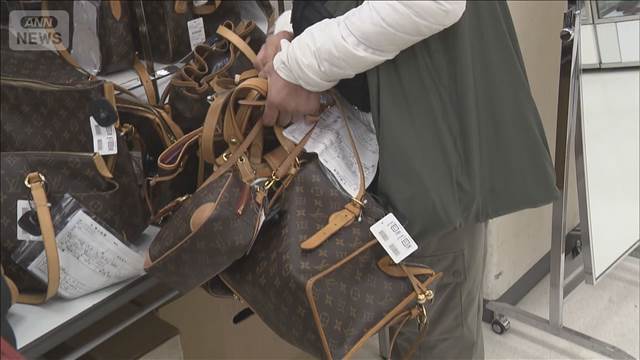 質屋のフェア 7万点・総額20億円　来場者の7割超が外国人　東京・大田区