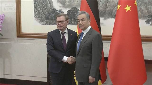 中国外相　独外相と会談で日本批判　「戦後80年経っても徹底的に反省していない」