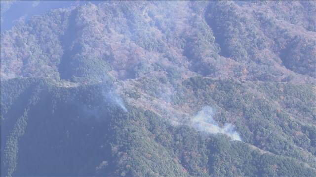 関東の山火事　群馬・妙義山で「鎮圧」　神奈川・伊勢原市は現在も延焼中