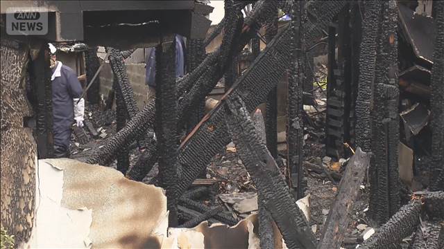 高齢夫婦の住宅全焼　焼け跡から2人の遺体　島根