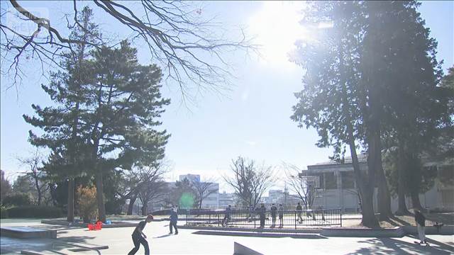 南風で季節外れの暖かさ　金沢は午前中から20℃超