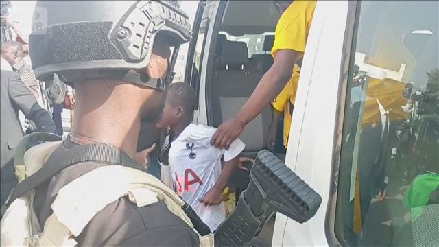 ナイジェリア誘拐事件全員を救出　カトリック系寄宿学校130人の生徒を新たに解放