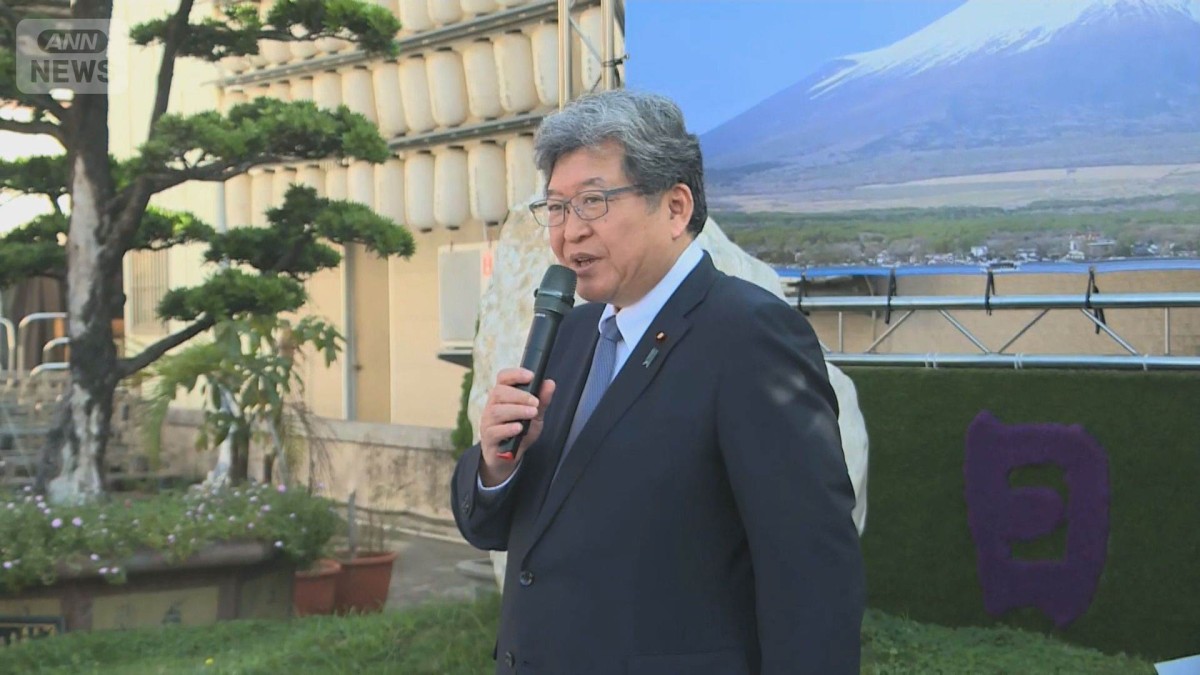 萩生田氏が台湾で安倍元総理の像に献花　「台湾との友情を長く強く前に進める」