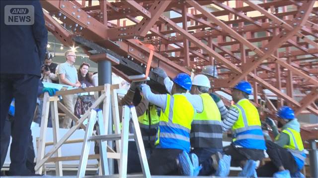 クフ王木造船来館者の前で復元開始　日本の調査隊が発見…4年での完成目指す