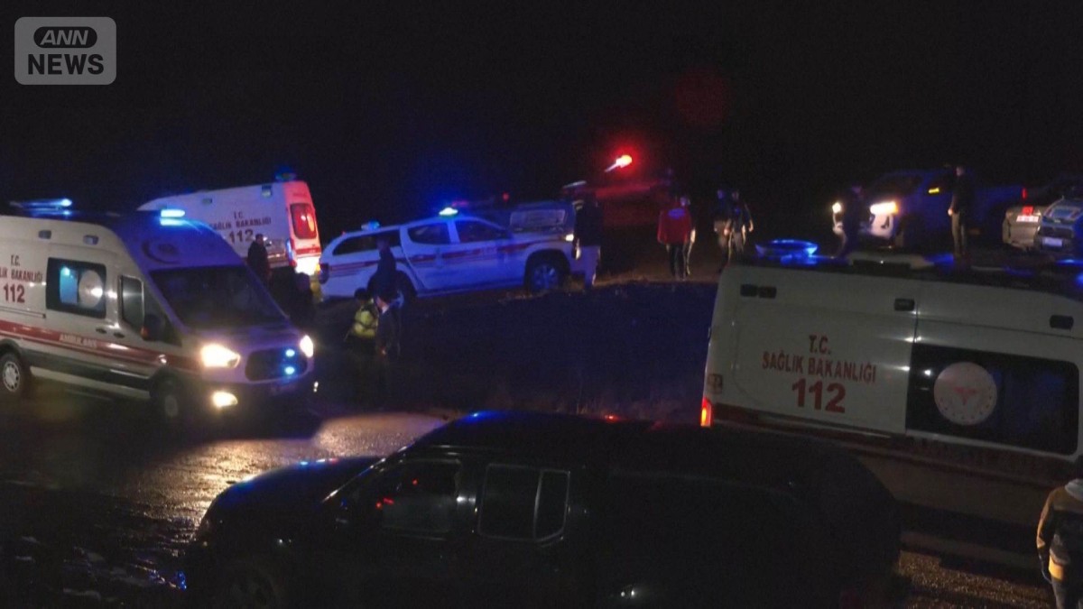 リビア軍参謀総長ら搭乗機墜落か　「悲劇的な事故」トルコ公式訪問後に5人死亡と発表