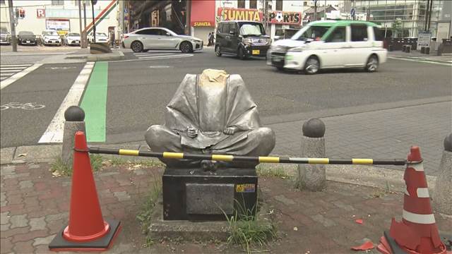 「豊臣秀吉の像」首折られる　愛媛県警の警察官ら関与か