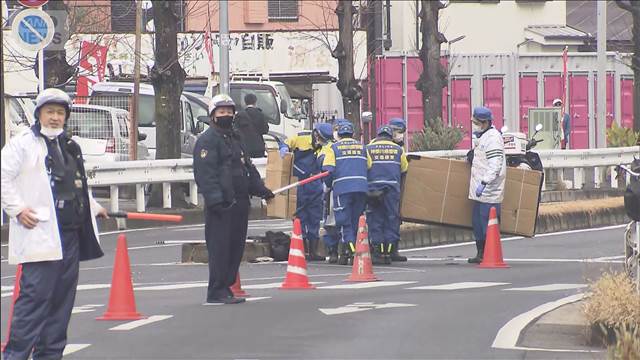 横浜・鶴見でひき逃げ　33歳女性が死亡　警察が逃げた車の行方を捜査