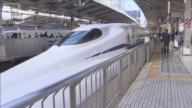 早くも帰省ラッシュ　交通機関で混雑始まる　高速道路・新幹線・飛行機の混雑ピークは