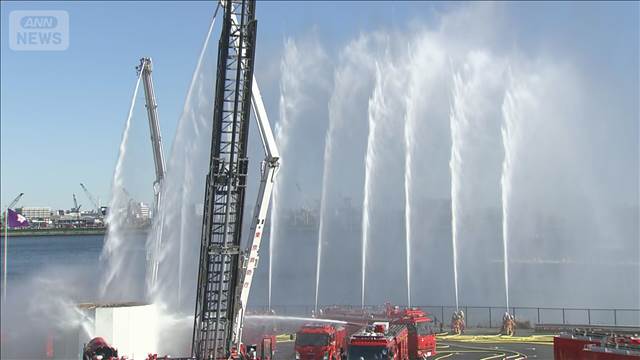 新春恒例　東京消防庁 出初め式　約2900人参加
