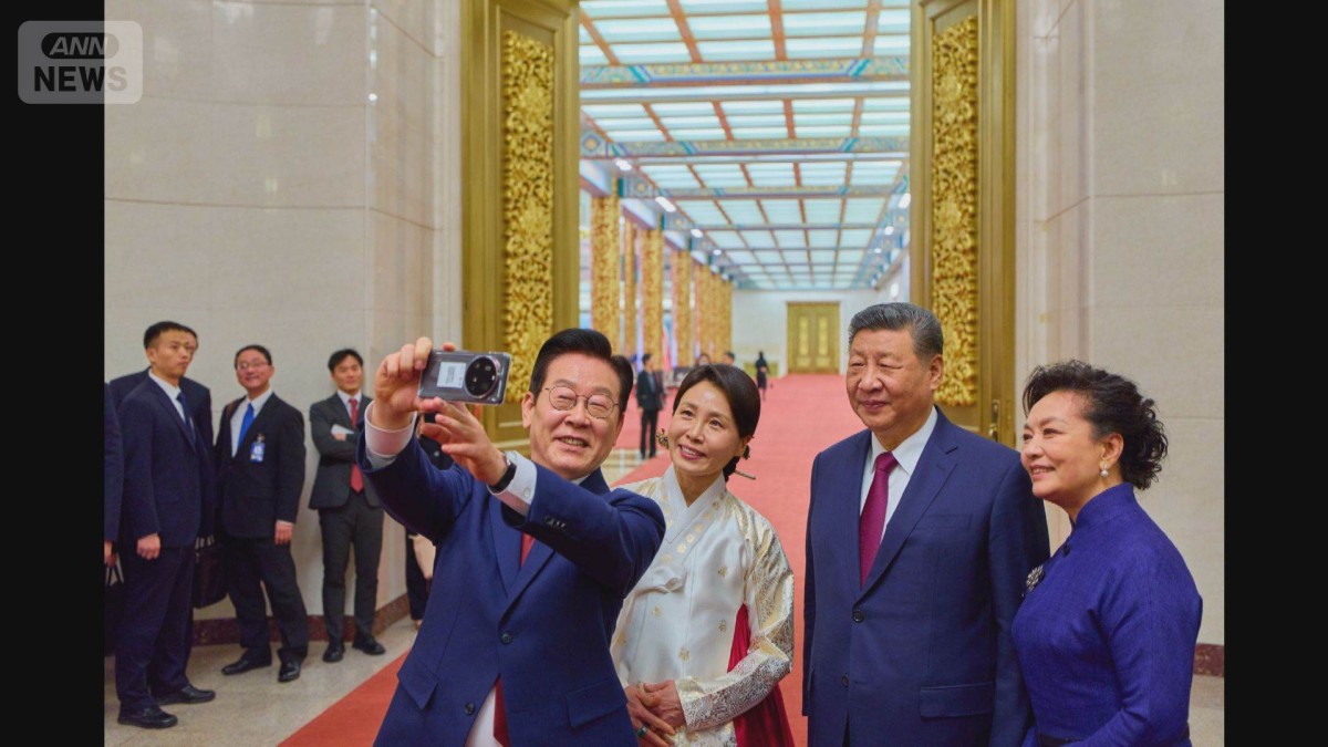 中韓首脳が笑顔で4S自撮り　日中が冷え込む中、関係急回復　文化交流も拡大で合意