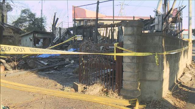 茨城・阿見町でアパート全焼　焼け跡から遺体