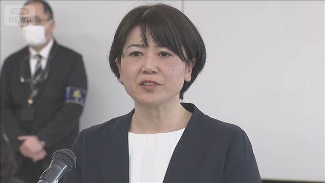 前橋市長選で再選　小川晶氏に当選証書