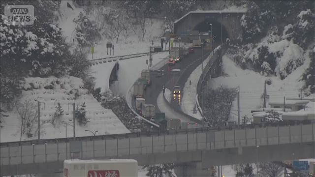 強烈寒波　大雪で物流にも影響「大幅遅延」「2日程度遅れ」