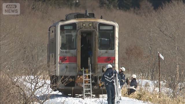 踏切でトラックと列車が衝突　トラック運転手が意識不明　5人けが　JR北海道花咲線