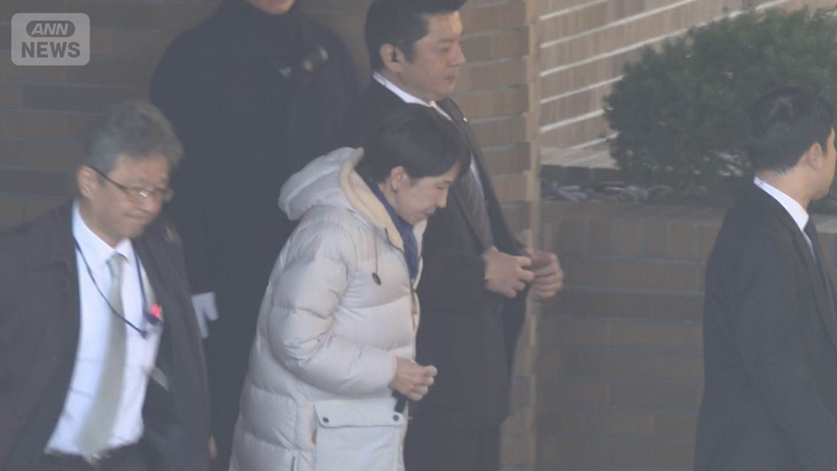 高市総理「手を強く引っ張られて痛めた」