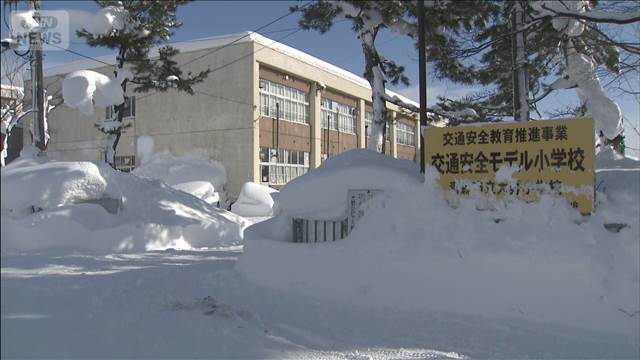 青森県　記録的大雪で小中高休校　自衛隊に災害派遣要請