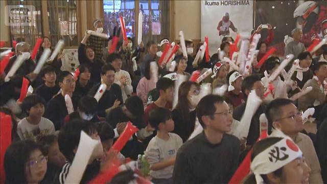 大会2つ目の「銀」堀島選手の地元でも歓声 「お疲れさまって言いたい」