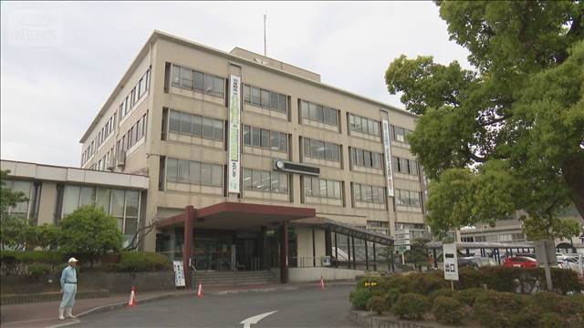 禁煙の市役所敷地内　市長が車で喫煙　減給処分　大阪・羽曳野市