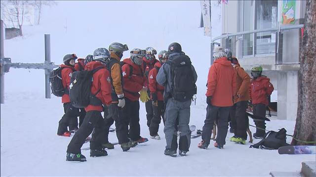 長野・新潟県境のスキー場で雪崩 4人けが　現地調査実施